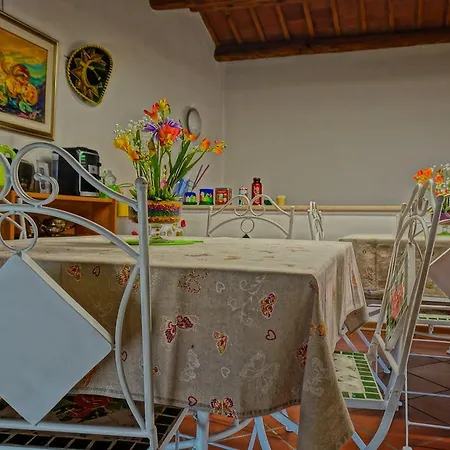 Casa Stefy فندق مبيت وإفطار مونتاغنانا