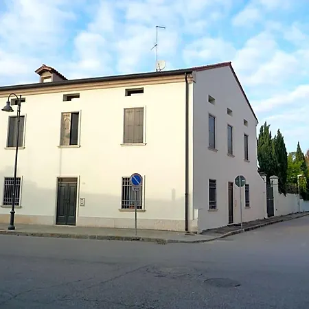 Casa Stefy Oda ve Kahvaltı 3*